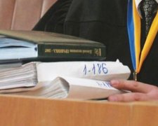 Против Януковича закрыли уголовные дела