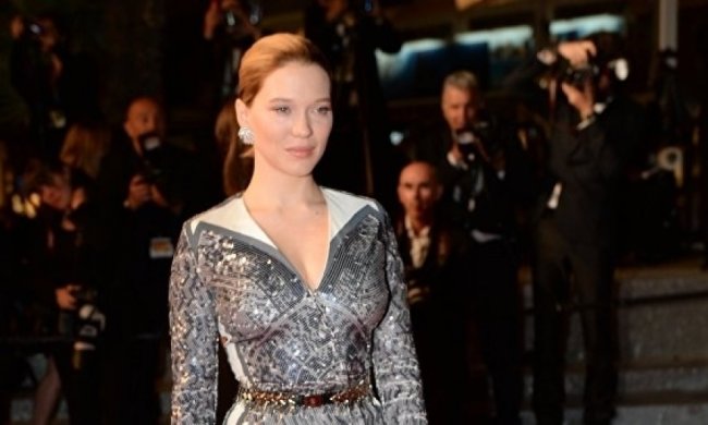 Девушка Бонда Сейду впервые стала мамой