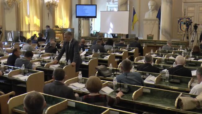 Во Львове на сессии облсовета соратника Порошенко записали "в братья" к Путину - "х**ло позорное"