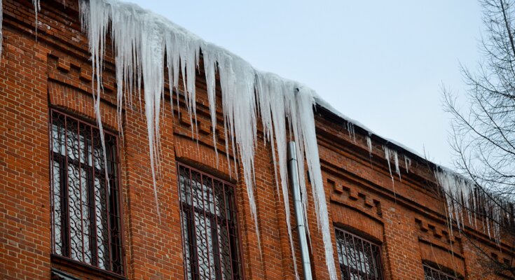 Сосульки. Фото: dvnovosti