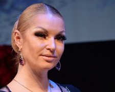 Волочкова в трусах показала, на что способна: хорошо хоть не шпагат