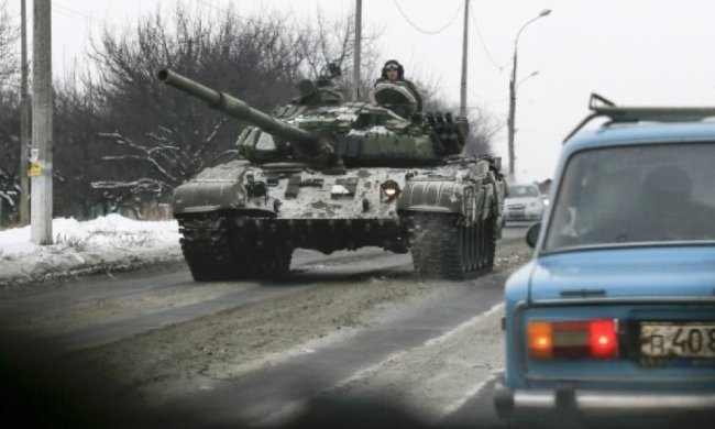Бойовики сховали танки під Луганськом