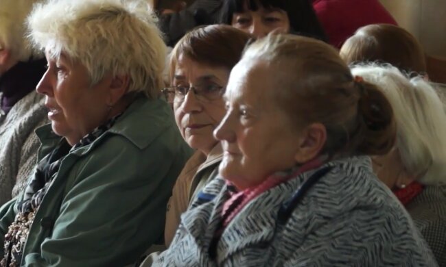 Пенсионеры, кадр из видео