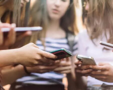 Дитина зі смартфоном: безпека в інтернеті