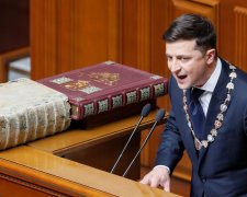 Зеленський звільнив Муженко і призначив нового голову Генштабу