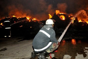 На Великдень раптово загорілася церква: діти опинилися у вогняній пастці