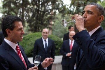 Фотограф Обамы тонко потроллил Трампа