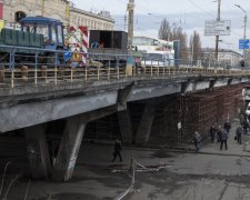 Шулявський шляхопровід офіційно став "Мостом ганьби": фотофакт