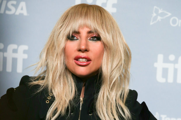 Голая Леди Гага в мусоре стала главным посмешищем недели: фото 18+