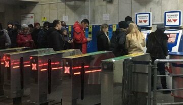 Метро Харкова переходить на е-квиток: що потрібно знати про ноу-хау