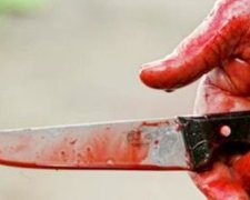 Жінку зарізали прямо посеред вулиці
