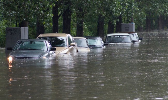 Літо скасовується: Україна йде під воду, фото немислимих руйнувань