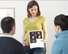 Народжуйте самі: депутати збираються обмежити права матерів
