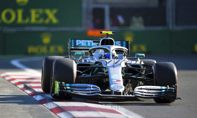 Mercedes і Ferrari завоювали подіум на Гран-прі Азербайджану