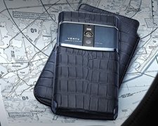 Vertu представила смартфон с сапфировым стеклом (фото)