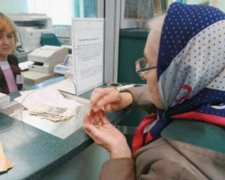 Бедный и еще беднее: за чей счет наполняется Пенсионный фонд