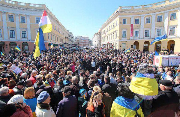 Активісти з усієї України під стінами Одеської прокуратури вимагали відставки Олега Жученка і розслідування діяльності Володимира Галантерника