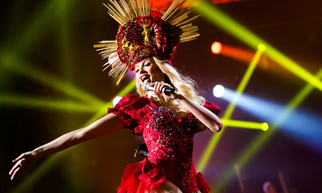 Оля Полякова