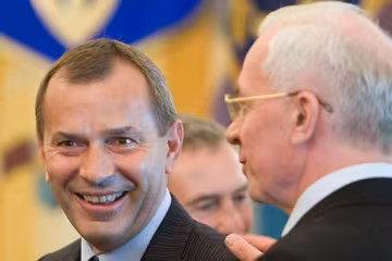 Азаров и Клюев запускают новую партию в Украине