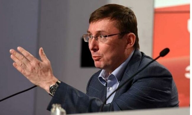 Луценко собрался допросить Путина