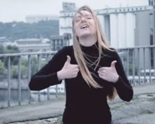 Хит Вакарчука перепели на языке жестов