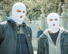 Тітушки Януковича знову святкують перемогу