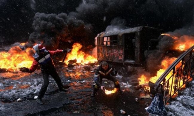 Политики дискредитируют успехи Майдана и АТО