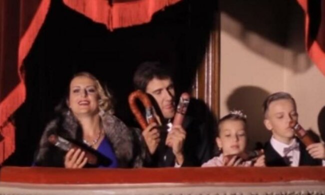 Оперная колбаса покорила интернет (ВИДЕО)