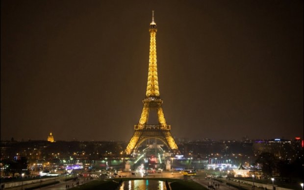 В Париже скорбят по жертвам вестминстерского теракта