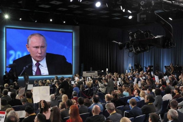Путін поскаржився, скільки Росія втратила через санкції