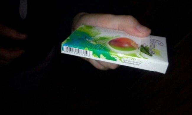 В украинской Константиновке торгуют "ДНРовсими" сигаретами