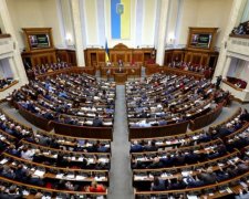 Украинцам рассказали, сколько они выложили за путешествия политиков