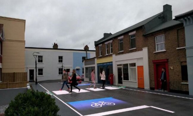 Ентузіасти показали пішохідний перехід майбутнього: відео