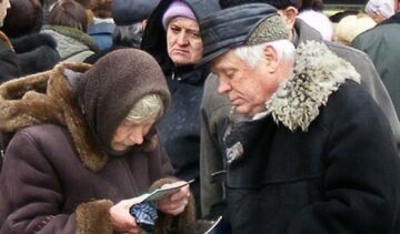 Гройсман таки обложил налогом часть пенсионеров