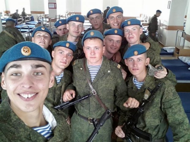 Российские каналы умалчивают о похоронах омских десантников