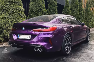 В Харькове заметили шикарный BMW M8 за 7 миллионов, похож на баклажанчик