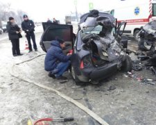 Машина розбилася вщент: автобус з пасажирами потрапив у страшну аварію