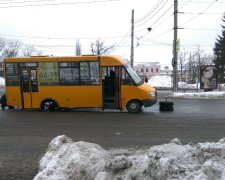 Килими замість вікон, відчувайте себе як вдома: львівські маршрутки прославилися на всю Україну