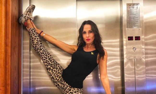 DJ NANA, instagram.com/anastasia_domination/