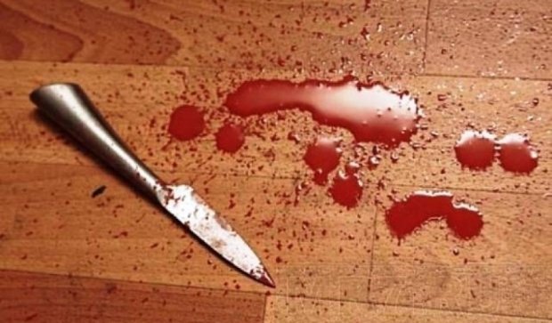 У Києві чоловік порізав ножем двох студентів