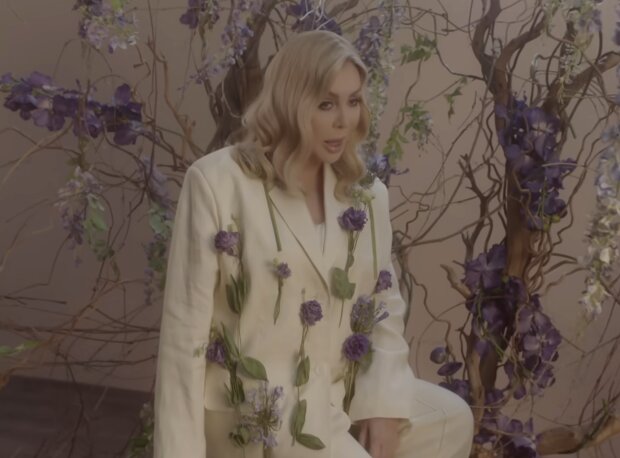 Ирина Билык, кадр из клипа "Мне нравится"