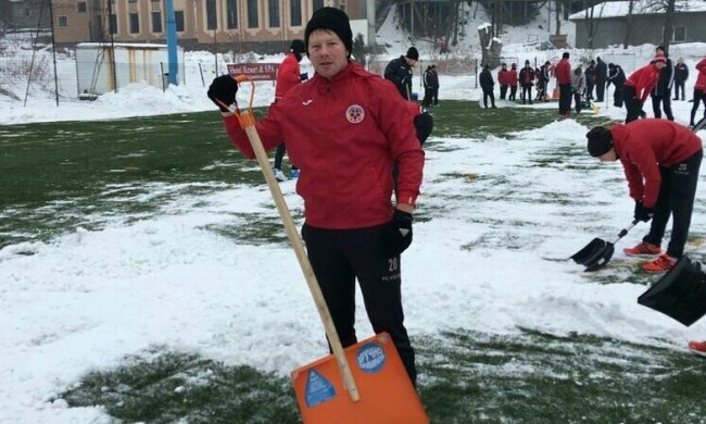 Українського футболіста засудили до виправних робіт за побиття дівчини