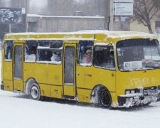 Киевлянин с ножем бросился на водителя маршрутки