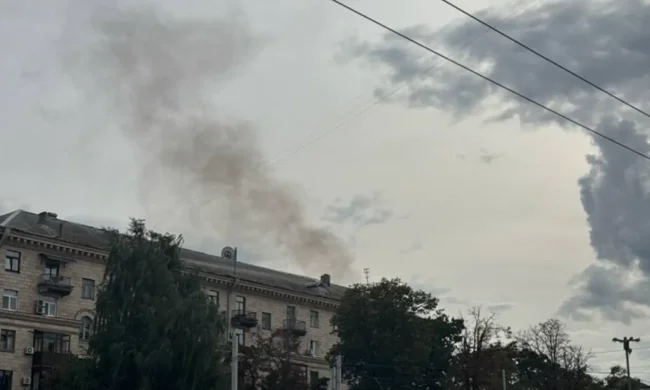 Наслідки удару дрона по будівлі СБУ у Києві