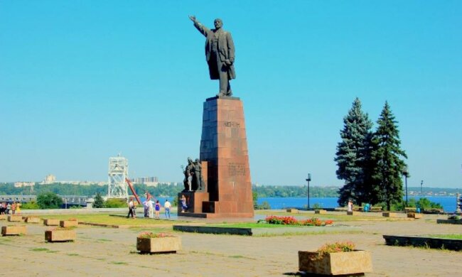 Запорізькі бізнесмени хочуть оплатити демонтаж пам'ятника Леніну
