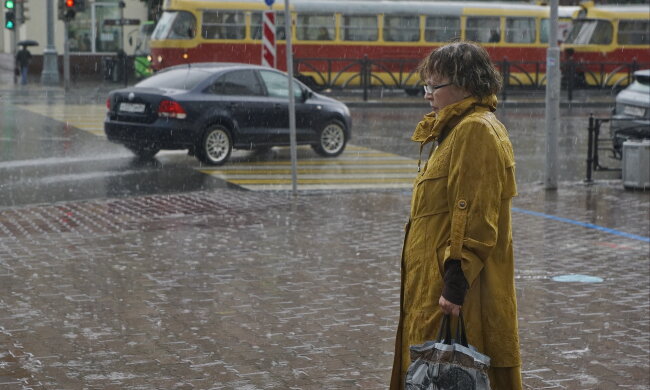 Мокра стихія обрушиться на Вінницю, парасольки не врятують: синоптики стривожили прогнозом на 11 листопада