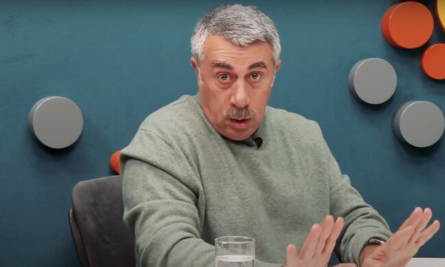 Скріншот до відео з каналу Євгенія Комаровського в YouTube