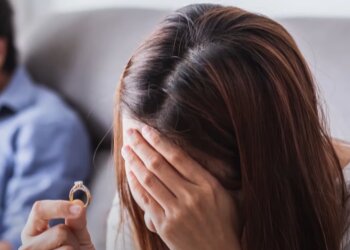 Скрин, видео YouTube розлучення