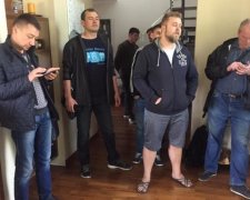 Нацполіція "потрусила" офіс керівника політпартії: відео