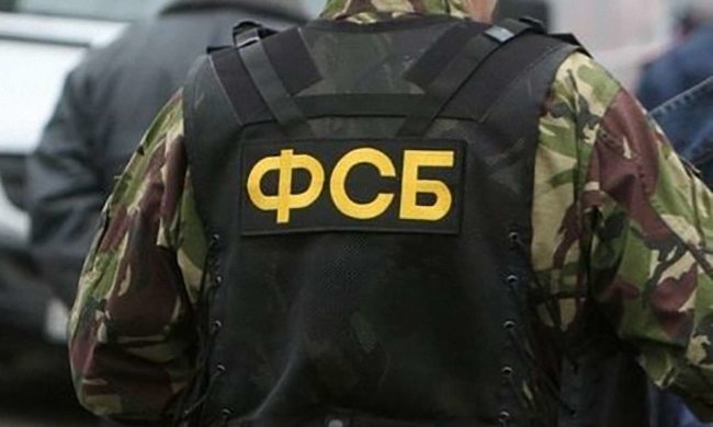 Оккупанты массово вербуют украинцев: в Крыму стало еще опаснее